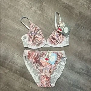 Dior Intimates Sleepwear Nwt Satin Lace Bra And Panty Set